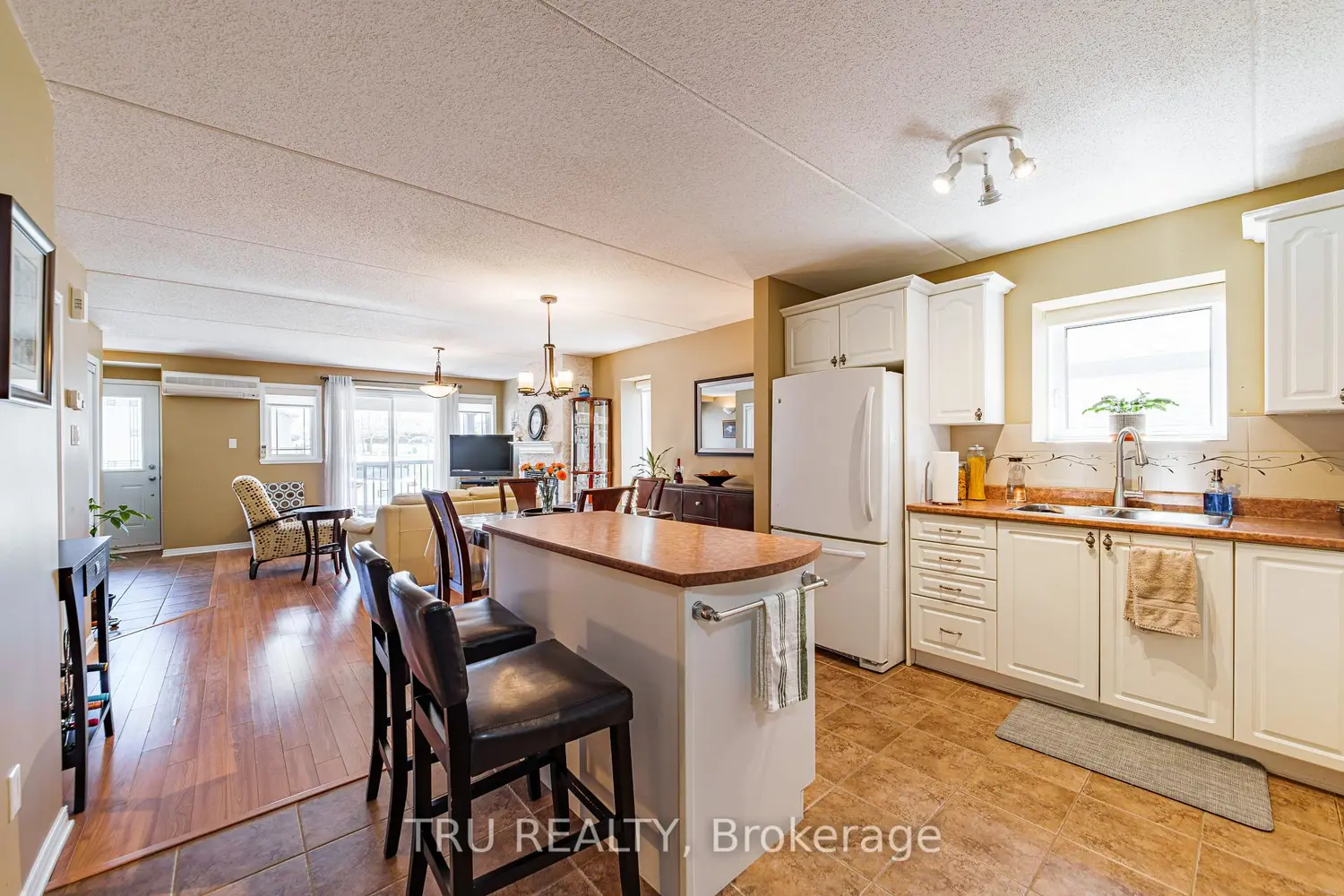 189 Eliot Street 101 photo 4