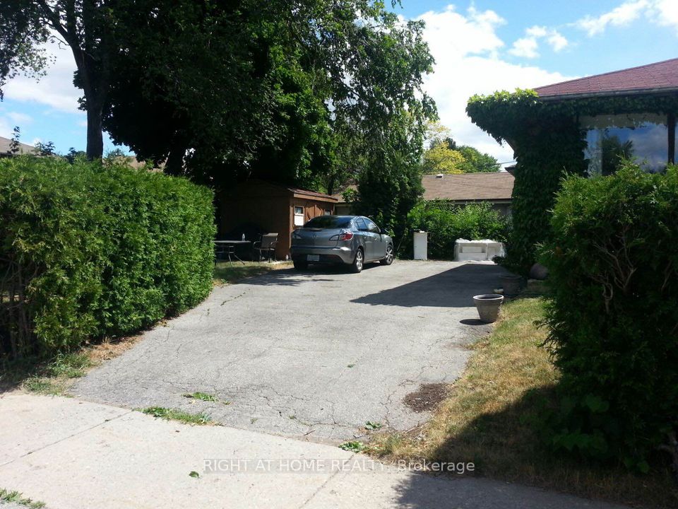 1 Mozart Avenue, Toronto, ON, M1K 2V8