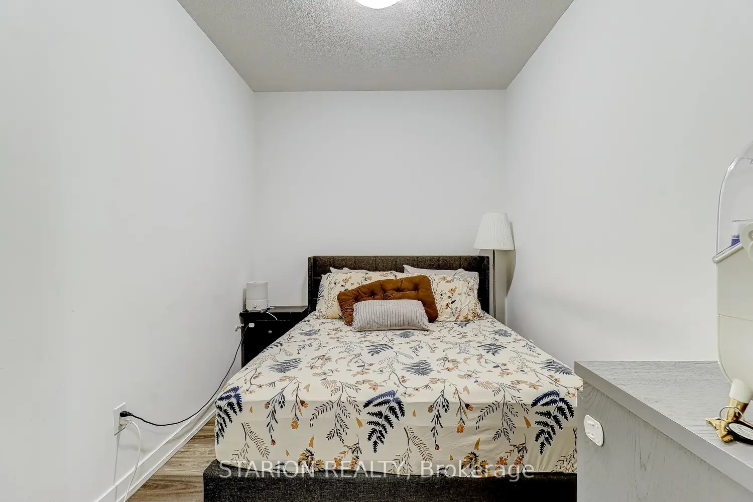 Additional image 7 of 1480 Bayly Street 322