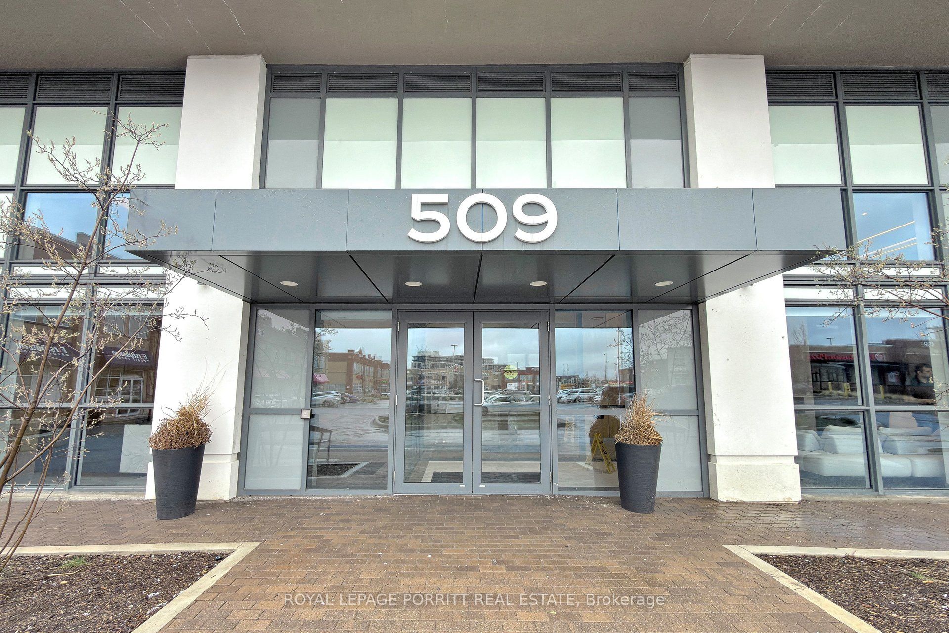 Additional image 3 of 604-509 Dundas Street W, Oakville, ON, L6M 5P4