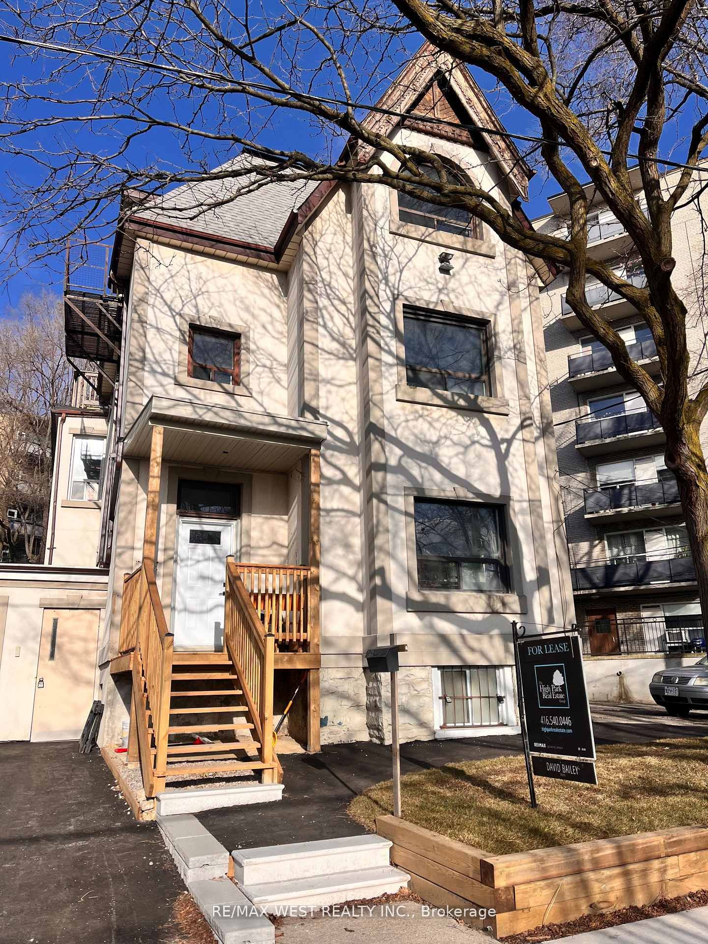 3-96 Springhurst Avenue, Toronto, ON, M6K 1C1