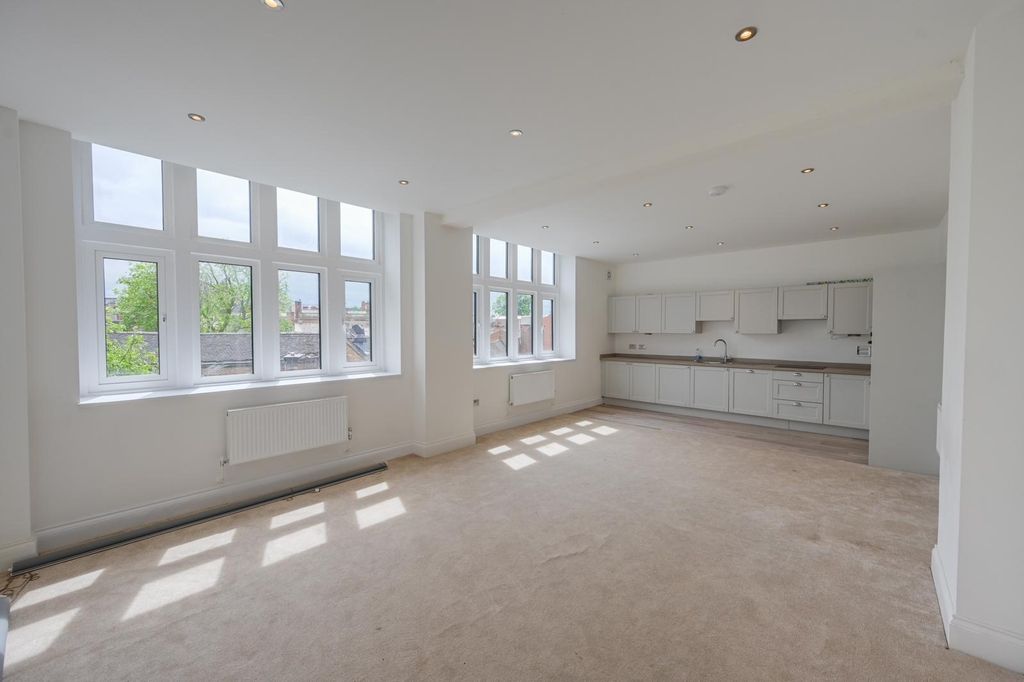 Additional image 2 of 2 bed flat to rentSt Marys Gate, Derby DE1