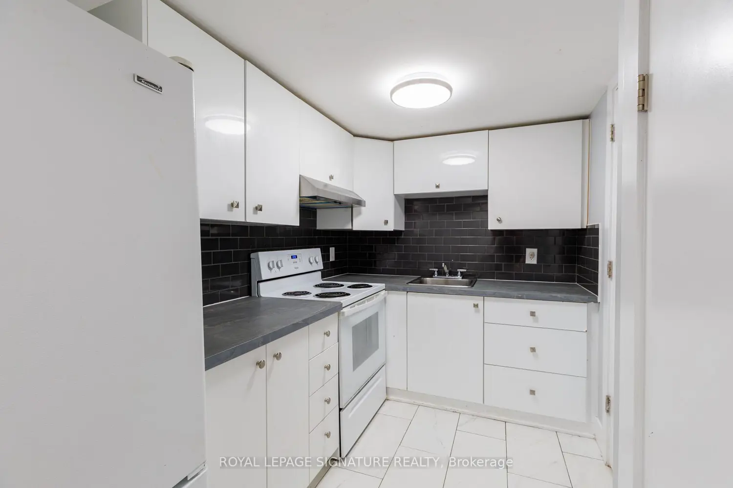 Additional image 16 of 18 Silverdale Crescent