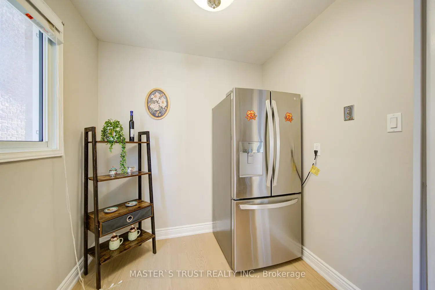 Additional image 3 of 1017 Lucerne Crescent