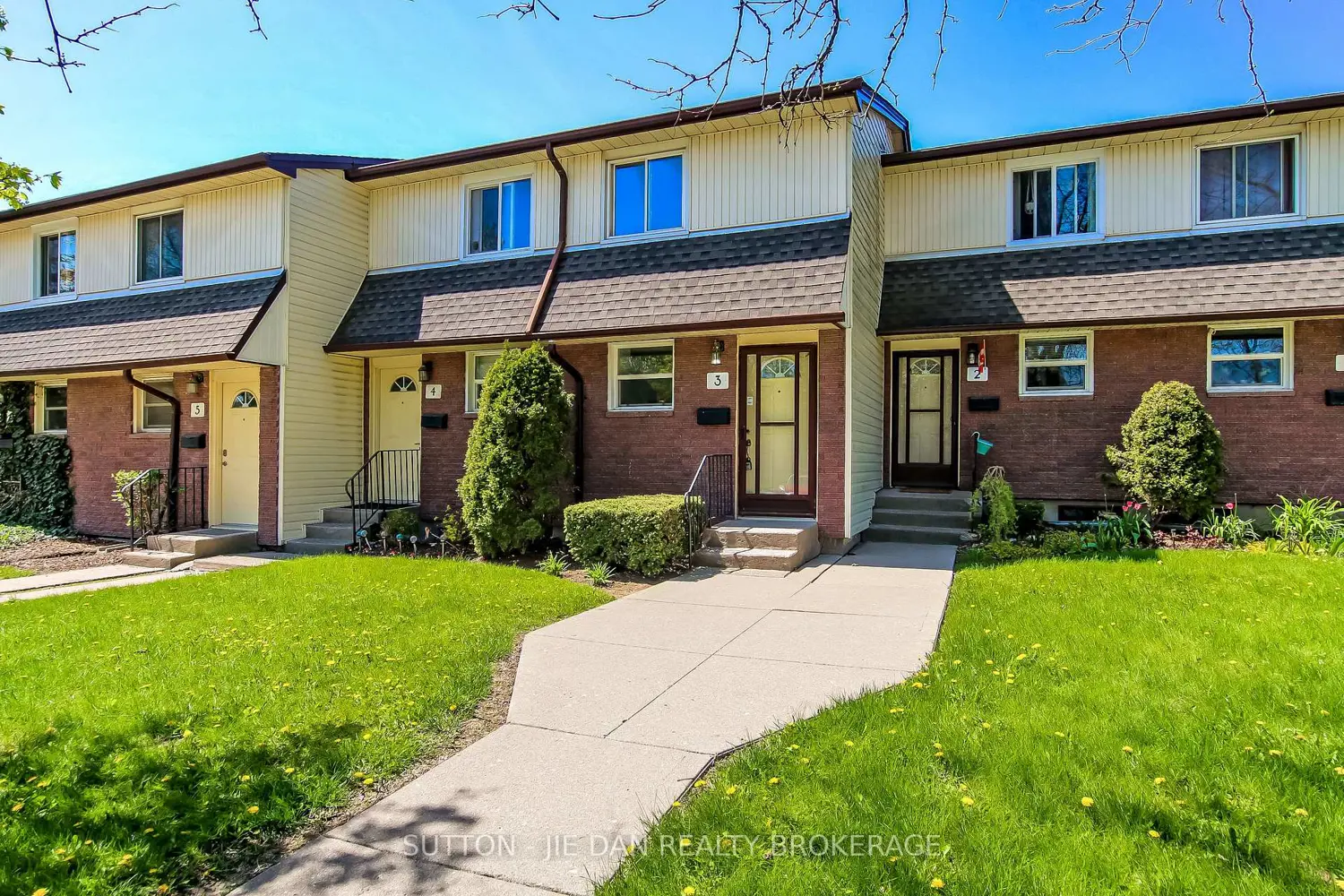 1919 Trafalgar Street 3