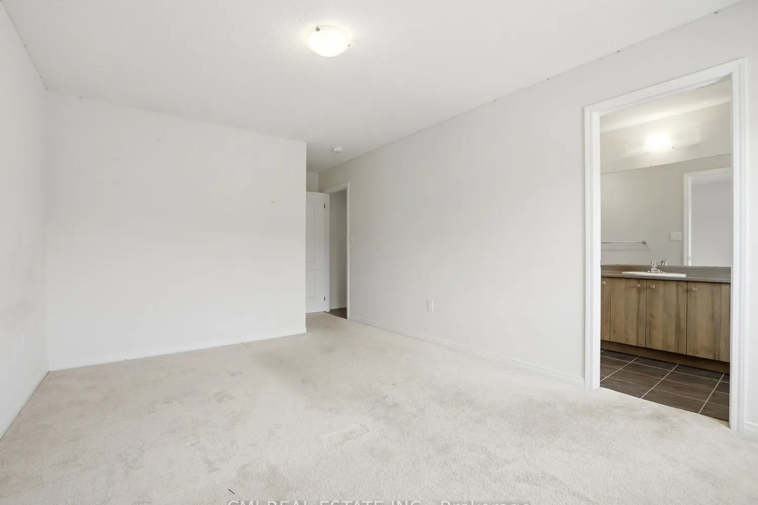 Additional image 12 of 59 July Avenue