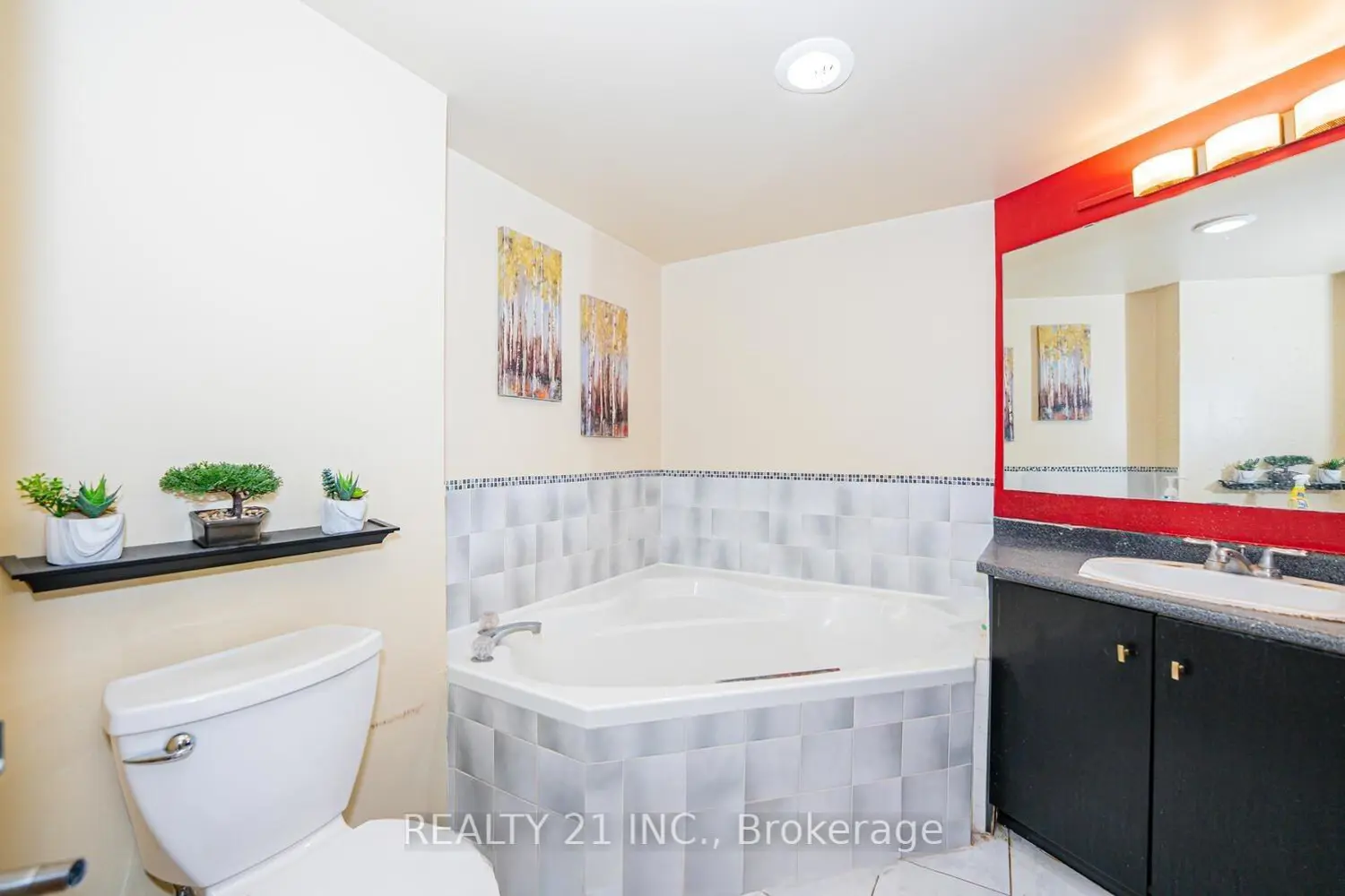 Additional image 5 of 3233 Eglinton Avenue 1107