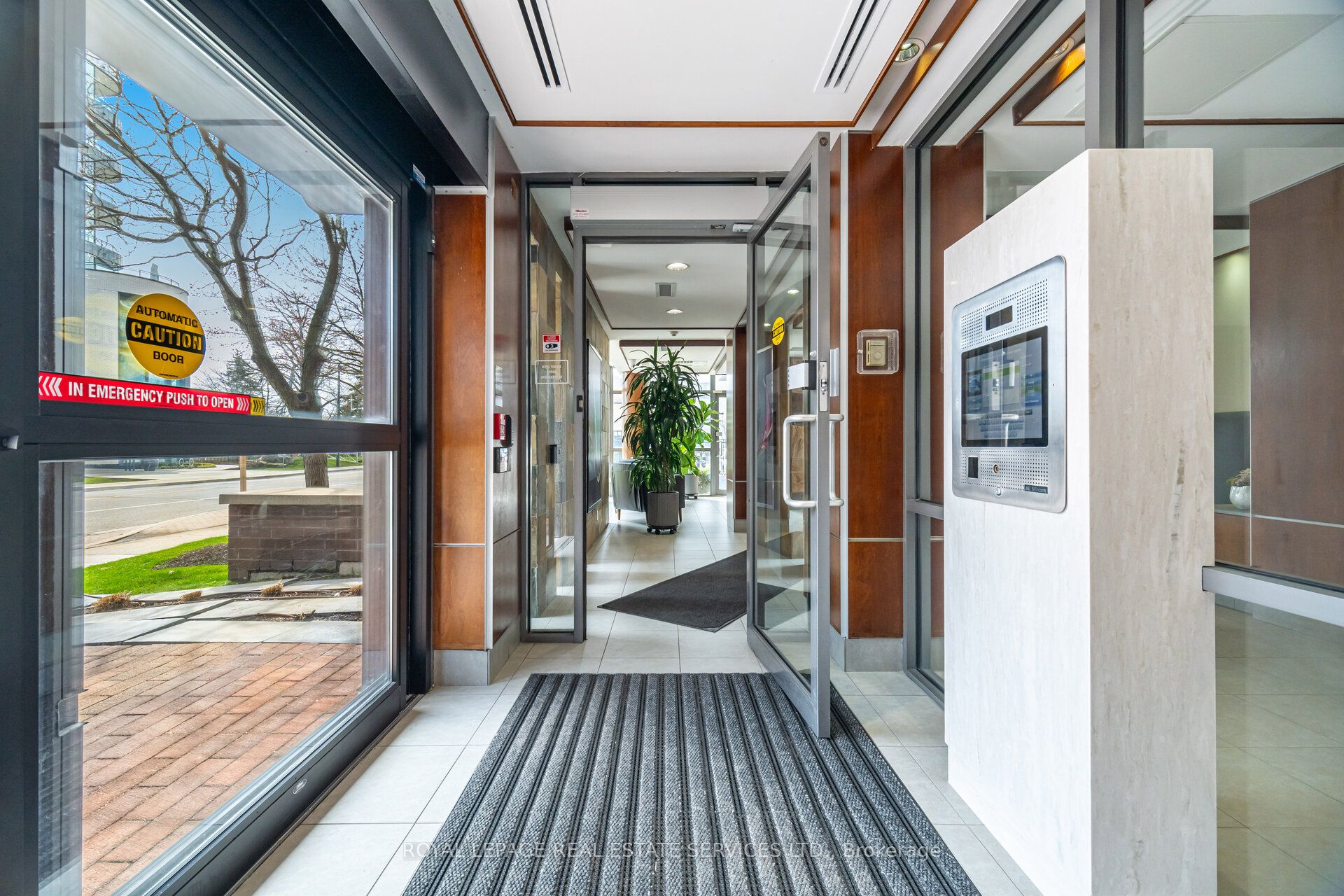 Additional image 3 of 204-70 Port Street E, Mississauga, ON, L5G 1E8