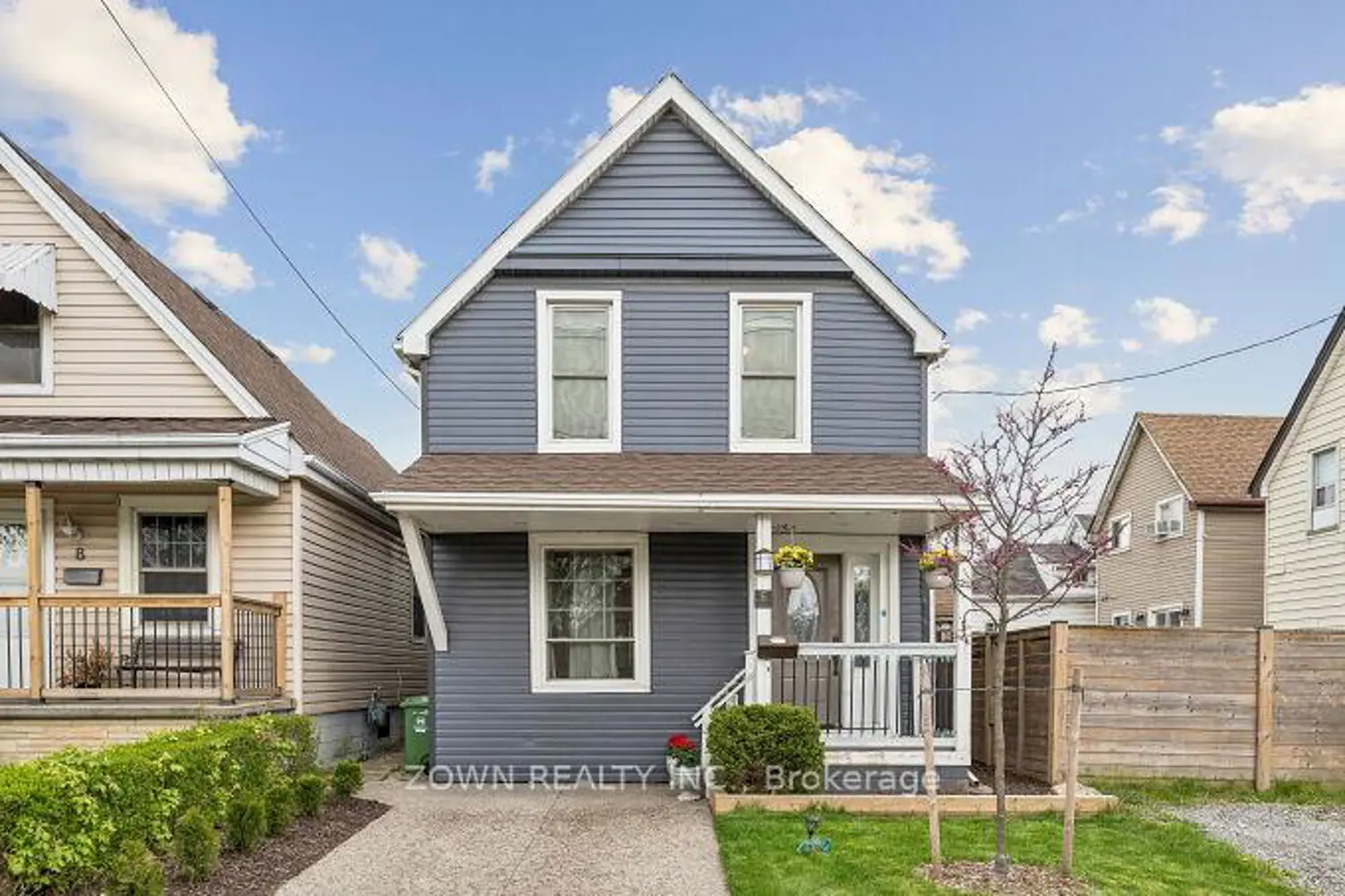 6 Albany Avenue
