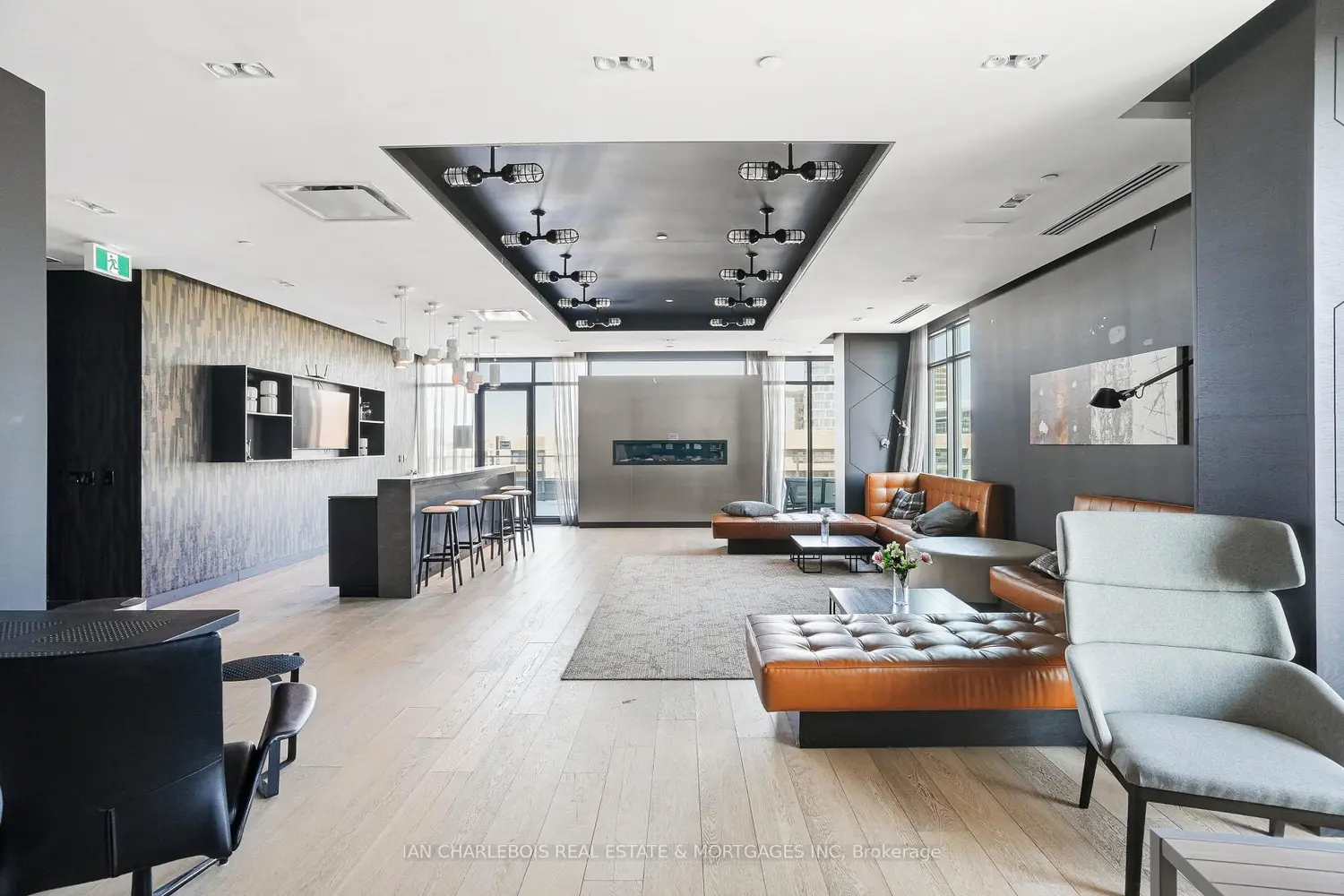 Additional image 17 of 255 Bay Street 1701