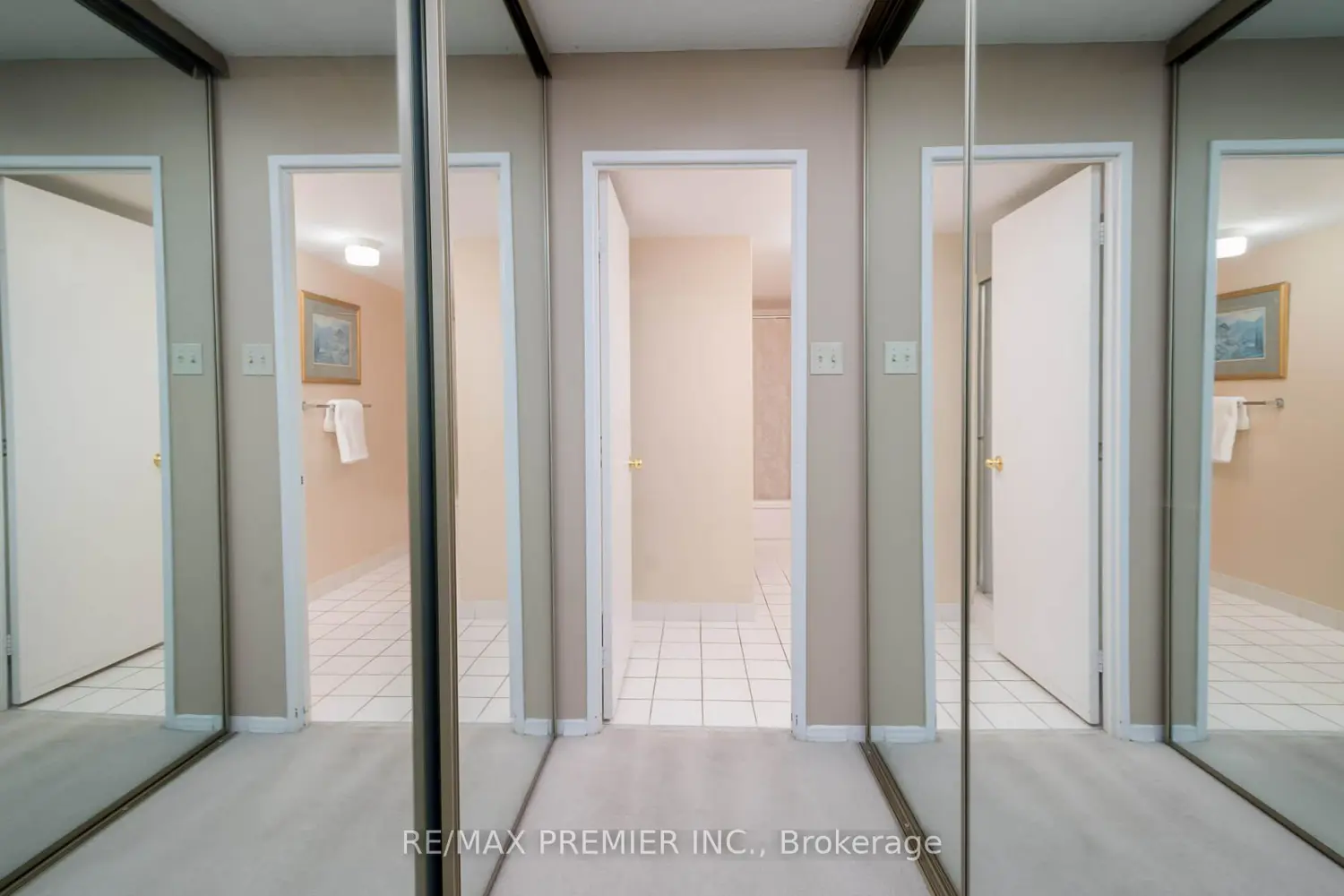 Additional image 11 of 7440 Bathurst Street 1614