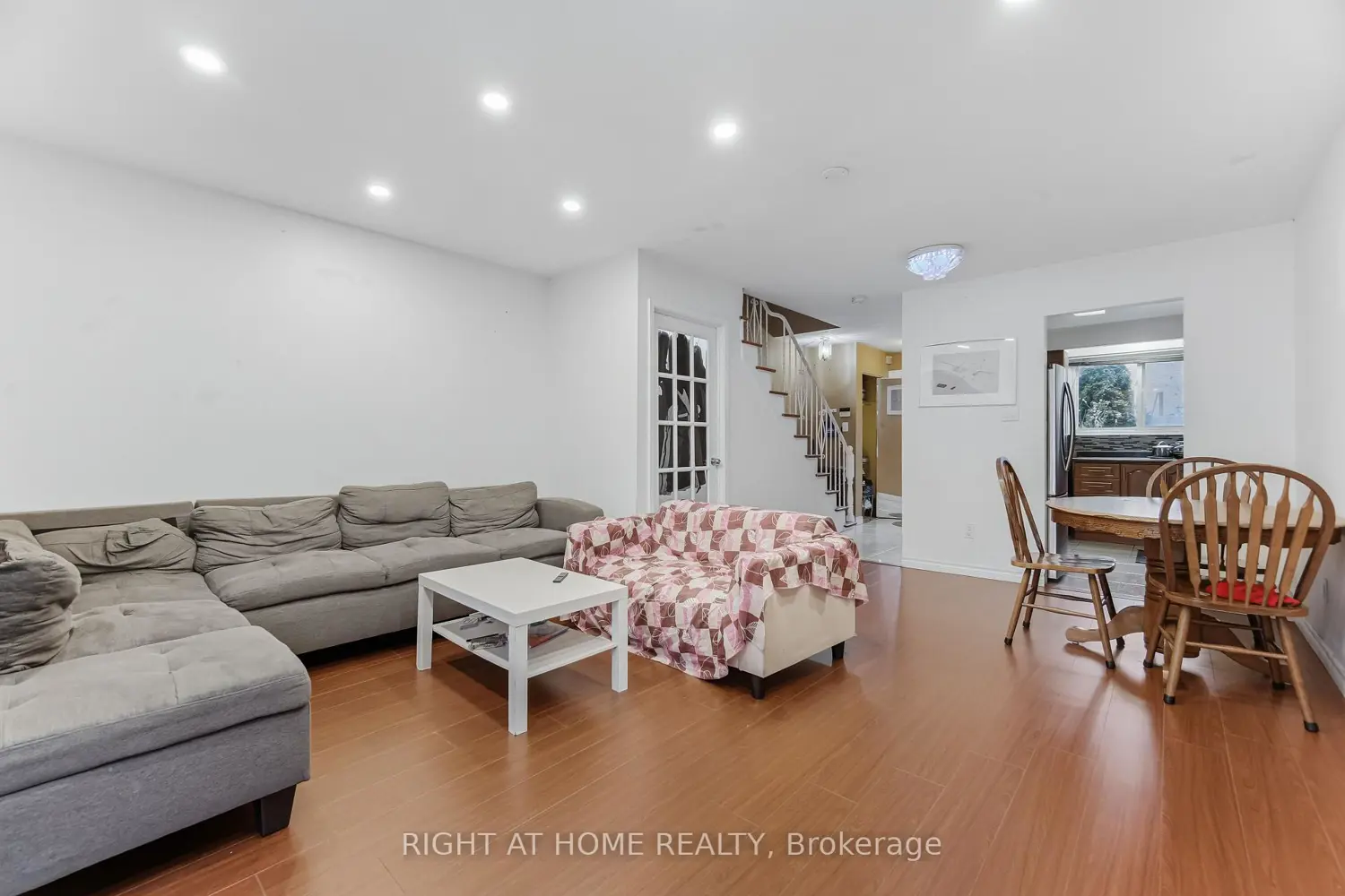 Additional image 5 of 415 Silverstone Drive 4