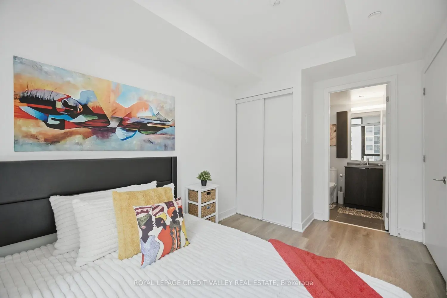Additional image 8 of 86 Dundas Street 315