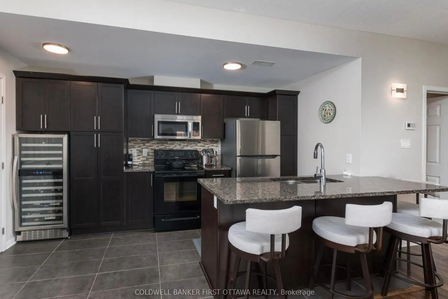 Additional image 3 of 100 Artesa Private E