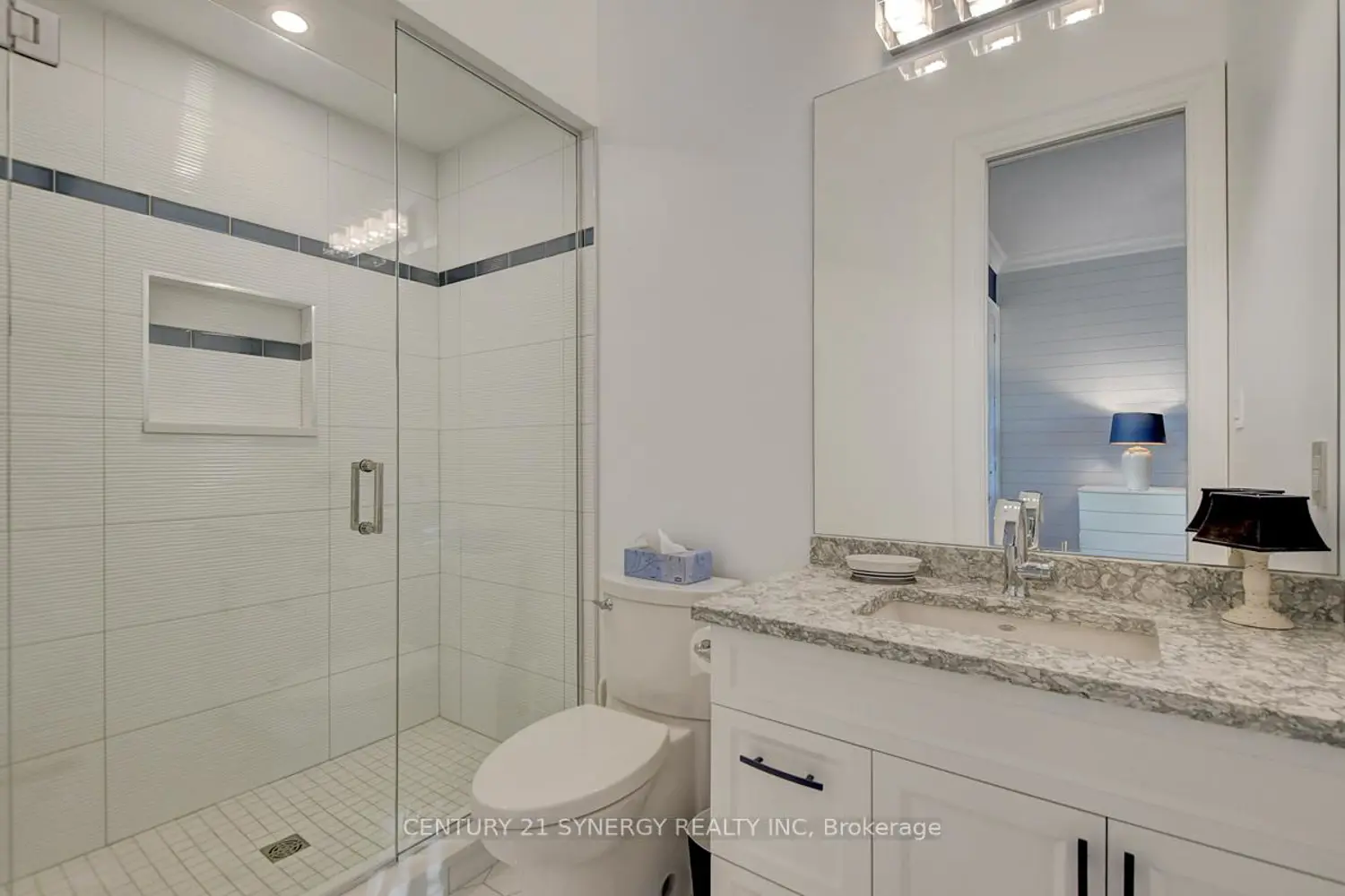 1443 Duchess Crescent photo 5