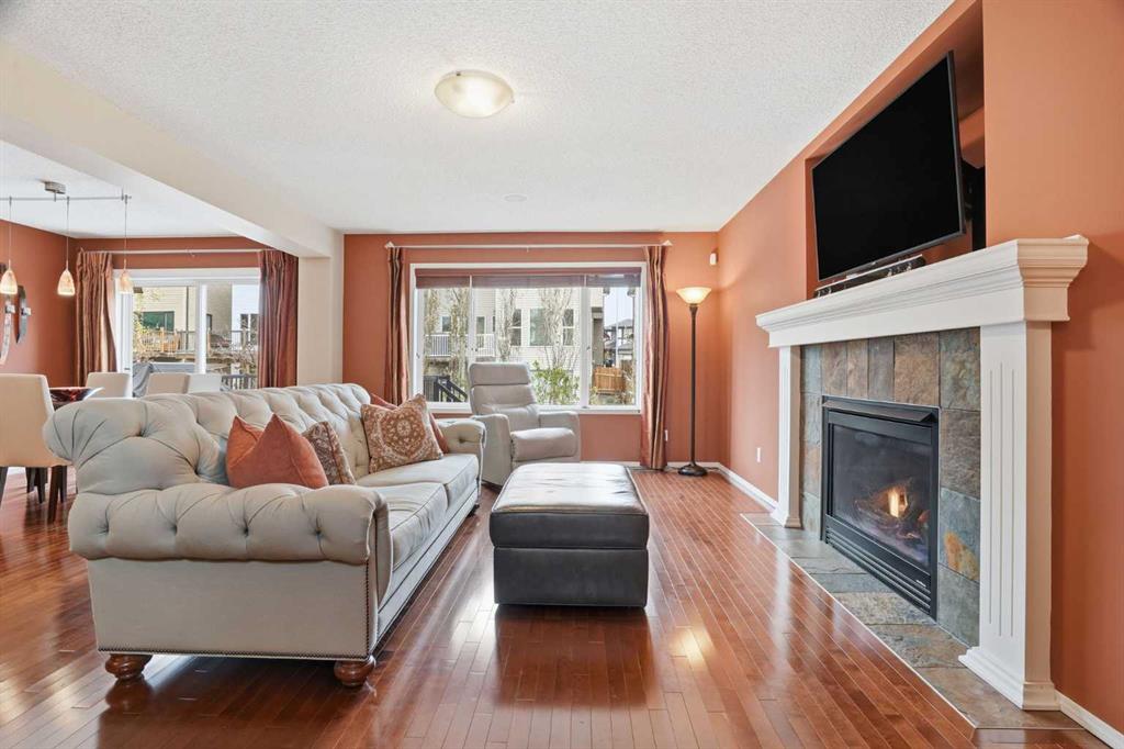 Additional image 2 of 56 Everglen Way SW, Calgary, AB, T2Y 5G3