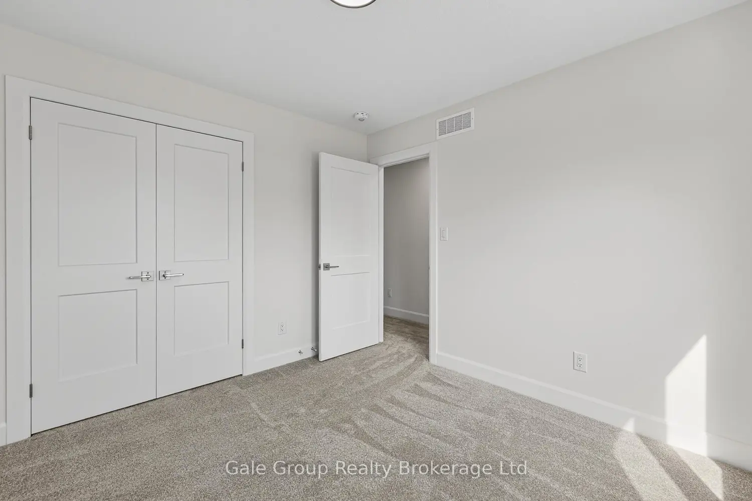 Additional image 13 of 463 Gillespie Street