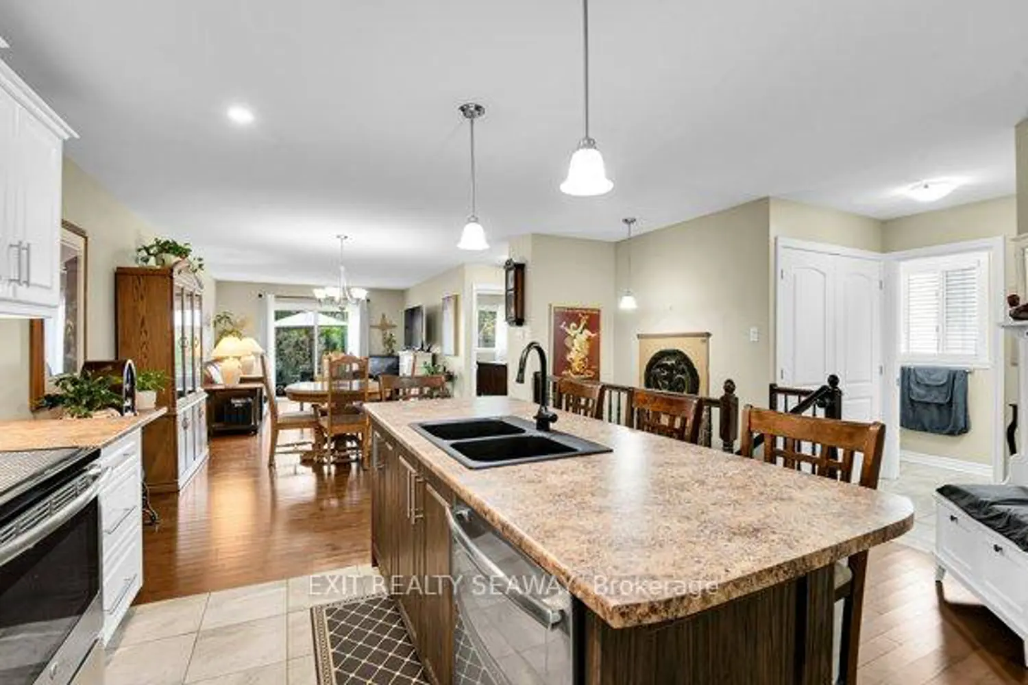 Additional image 8 of 3108 Mauricy Crescent