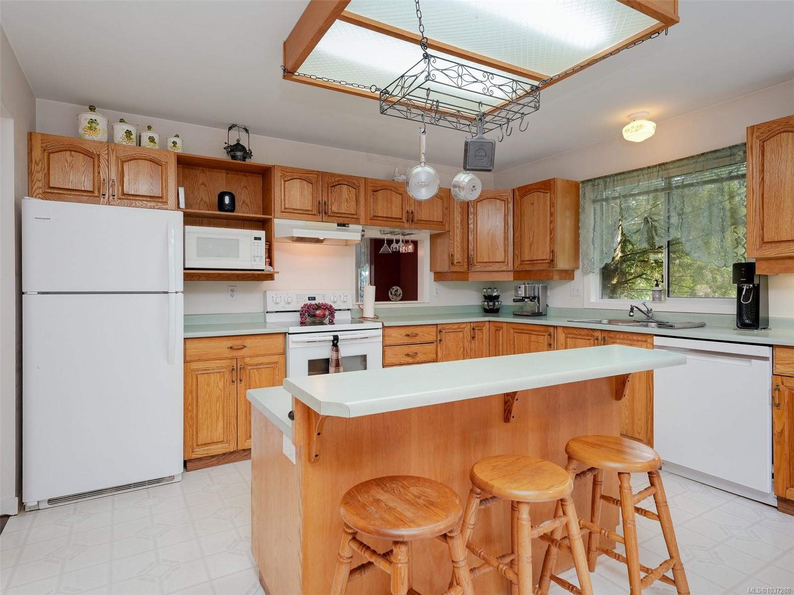 Additional image 5 of 5183 Sooke Road, Sooke, BC, V9Z 1J6