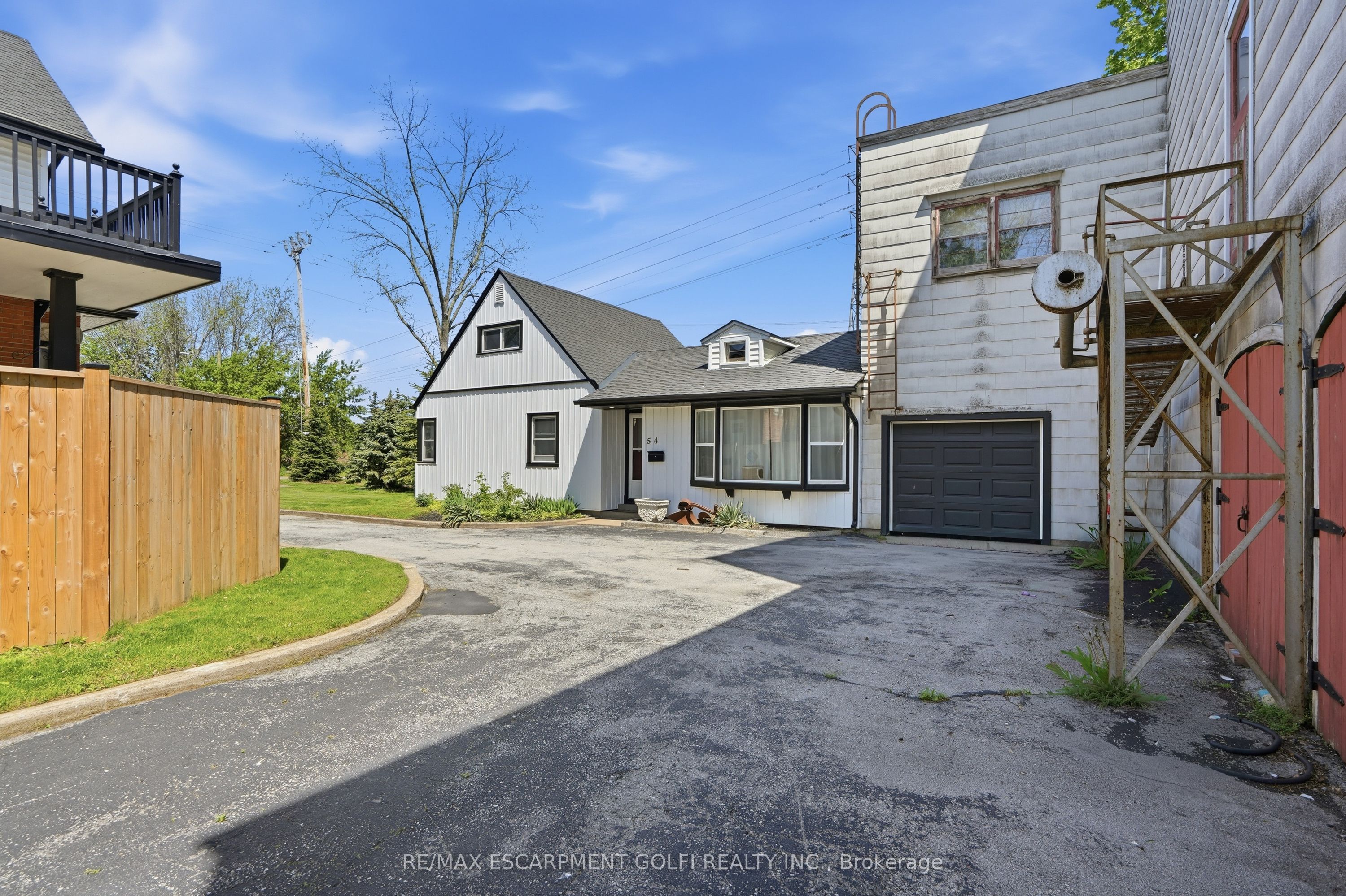 Additional image 5 of 50-52 & 54 Park Road N, Grimsby, ON, L3M 2P3