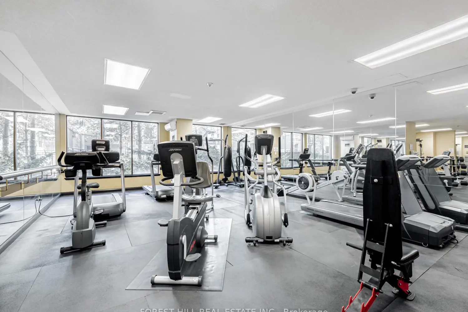 Additional image 9 of 633 Bay Street 2313