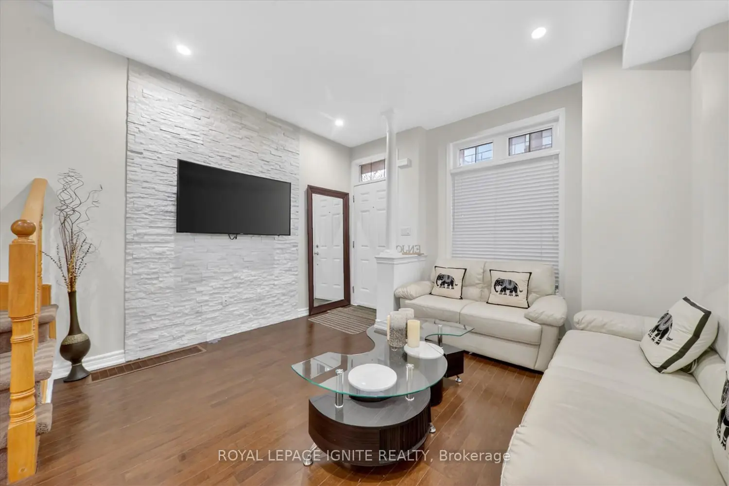 Additional image 2 of 117A The Queensway 95