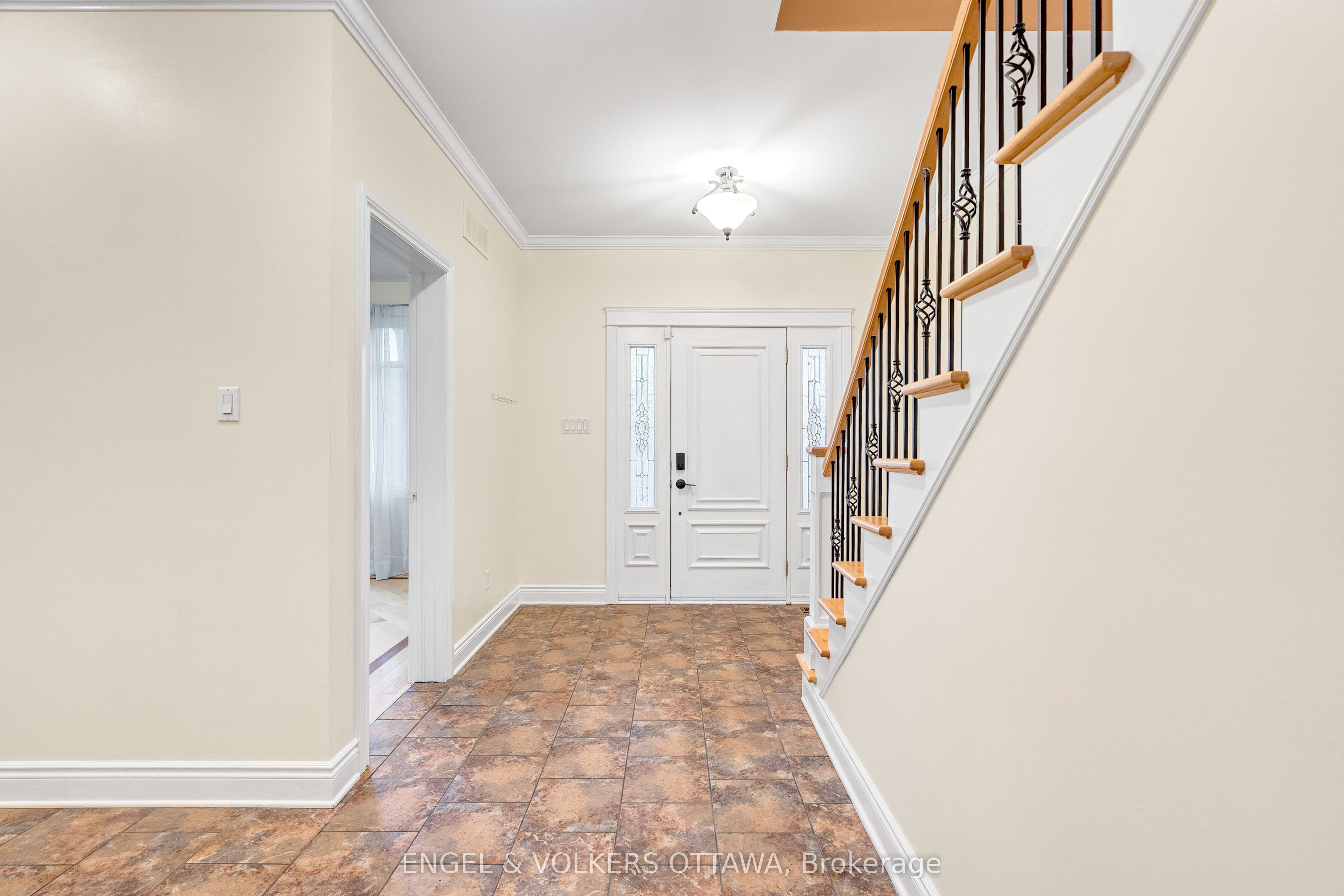 Additional image 4 of 1130 Emperor Avenue, Ottawa, ON, K1Z 8C1