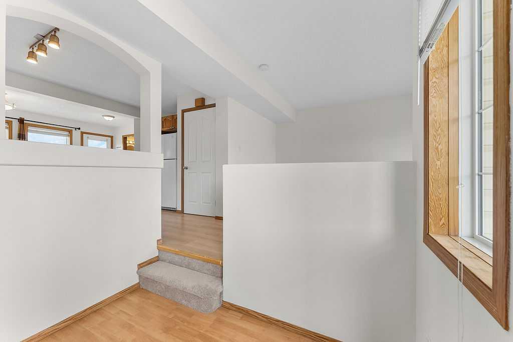 Additional image 2 of 108 Everstone Rise SW, Calgary, AB, T2Y4J7