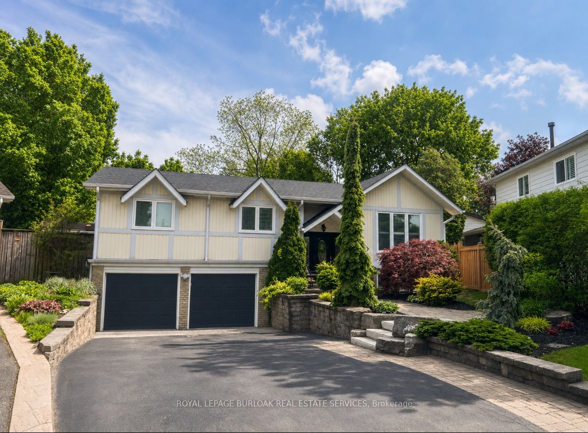 2207 Jester Court, Burlington, ON, L7P 3E8