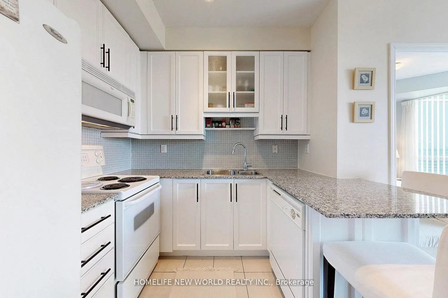 Additional image 6 of 60 Byng Avenue 2512