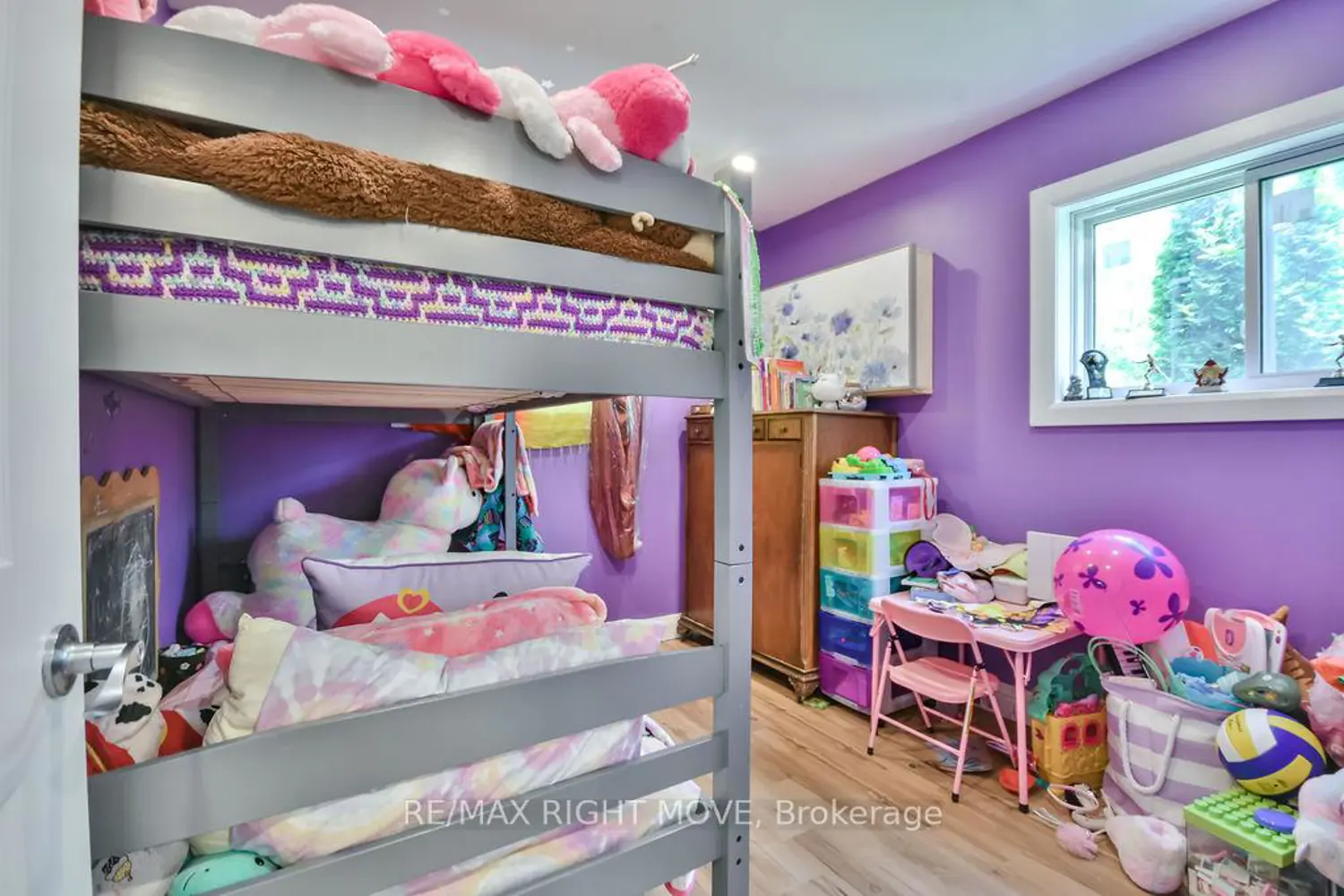 6896 Pentland Lane photo 4