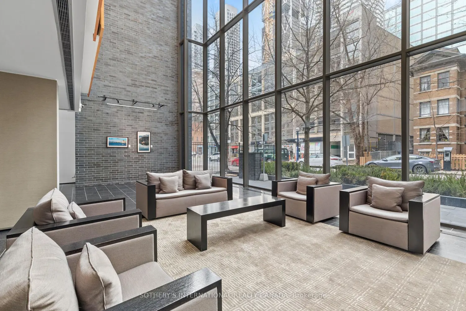 Additional image 17 of 33 Charles Street 1611