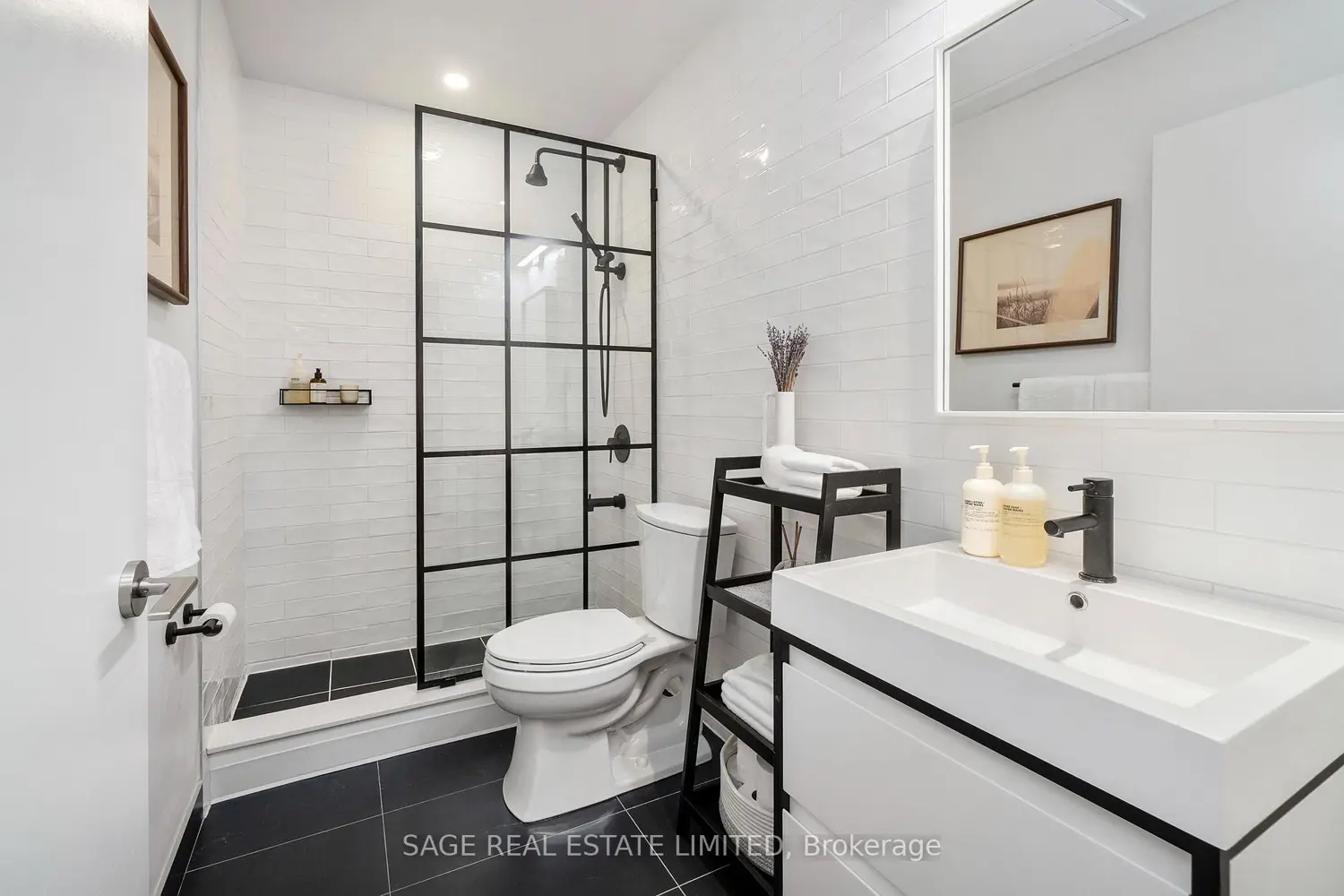 Additional image 14 of 150 Logan Avenue 606