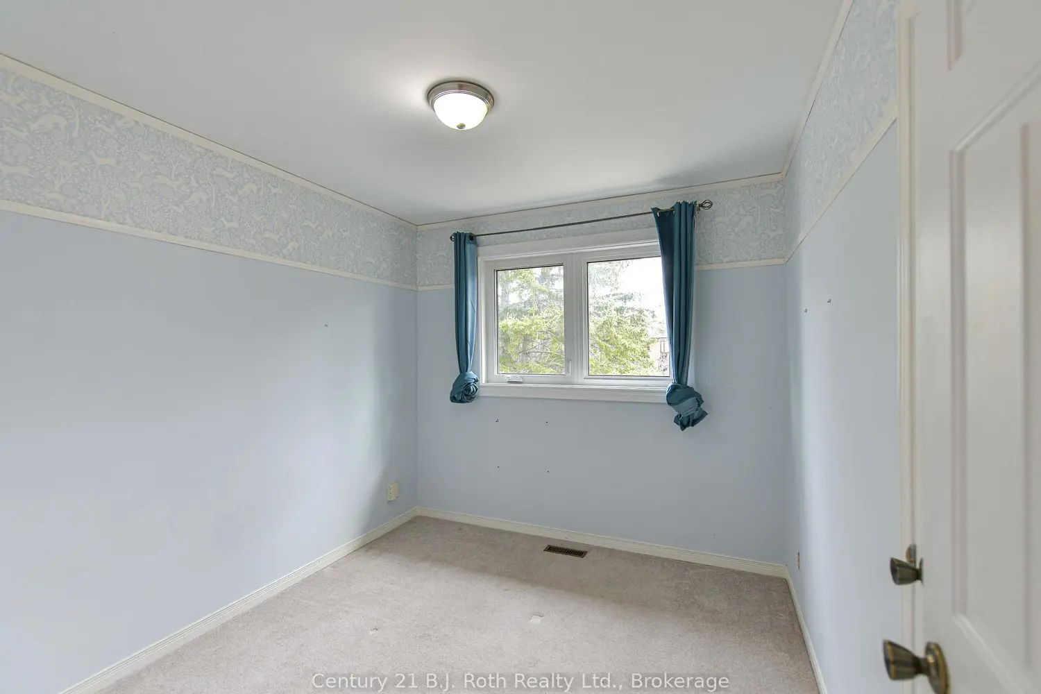 Additional image 16 of 8 Carmichael Court
