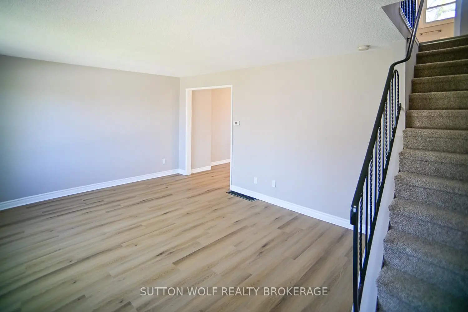 190 Southfield Drive photo 2