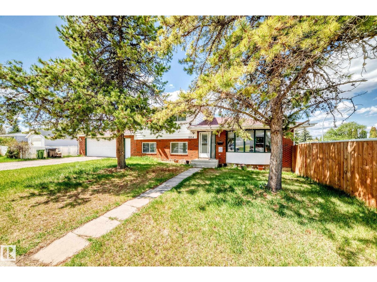 1804 51 Street NW, Edmonton, AB, T6L1K1