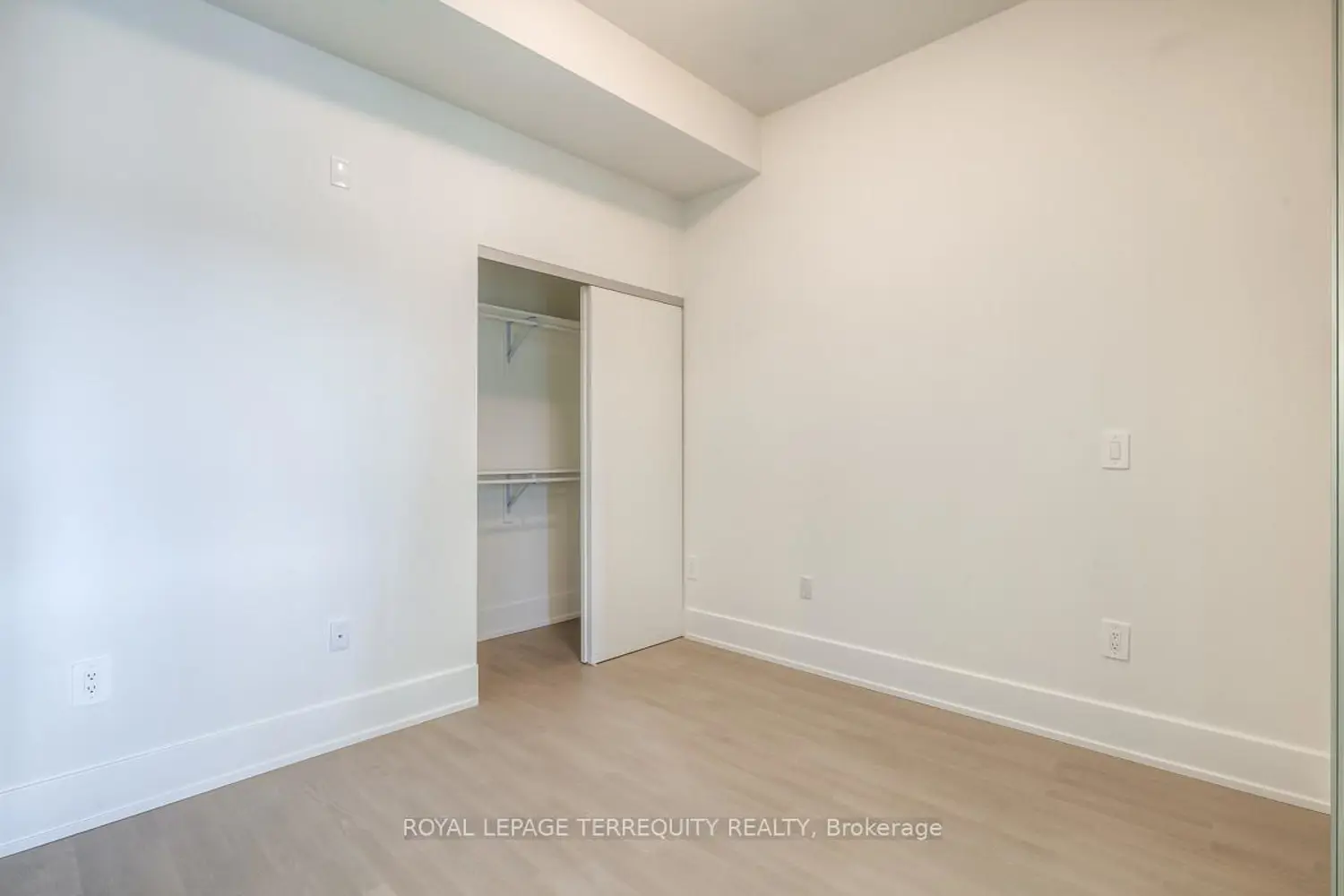 Additional image 13 of 495 Logan Avenue 505