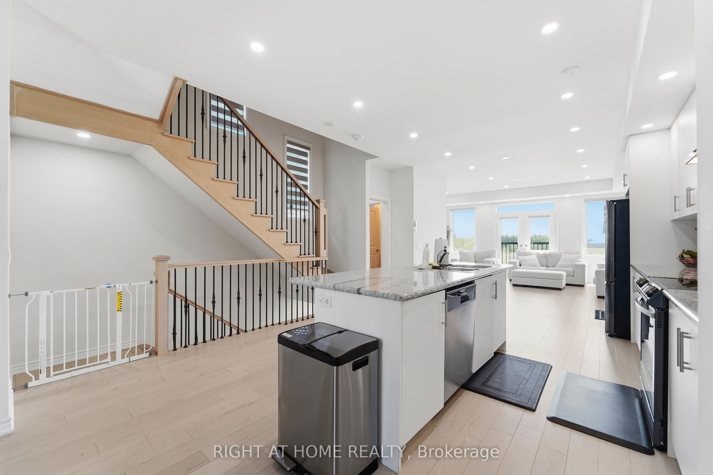 Additional image 6 of 75 Puisaya Drive, Richmond Hill, ON, L4E 1L2
