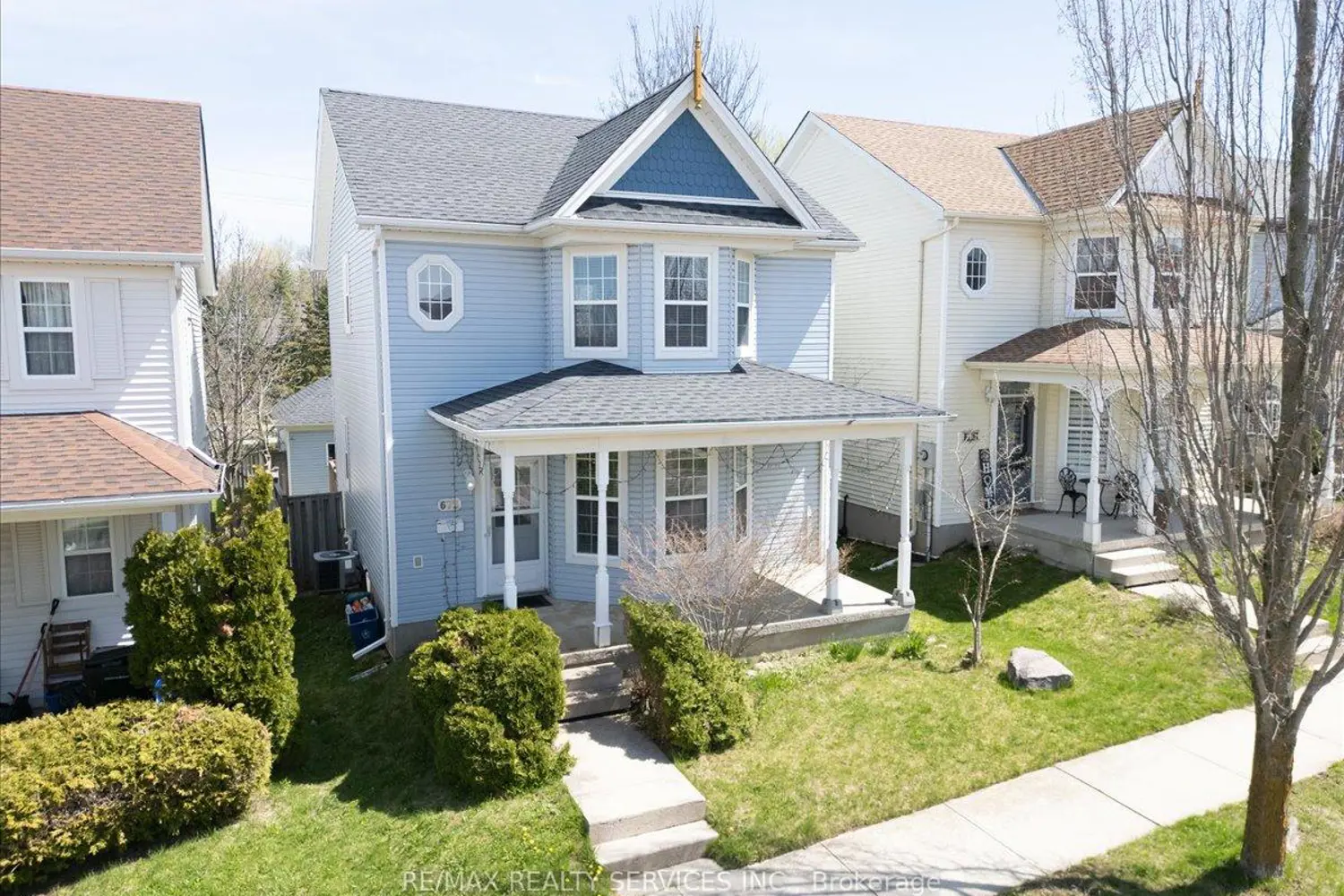 672 Zermatt Drive photo 2