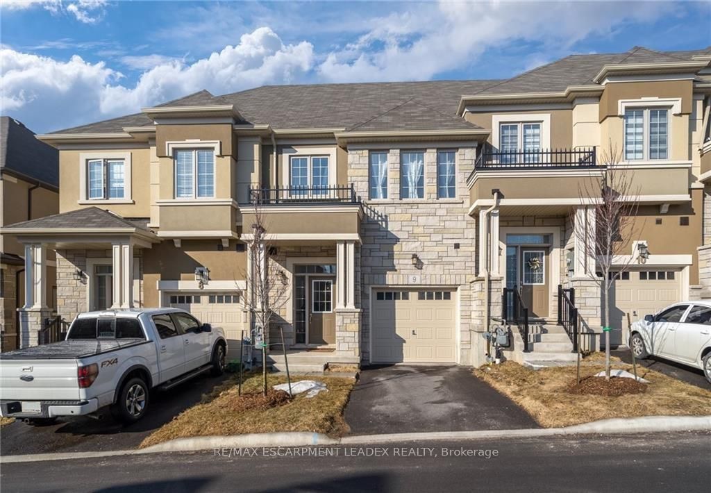 9-515 Garner Road W, Hamilton, ON, L9G 0H5