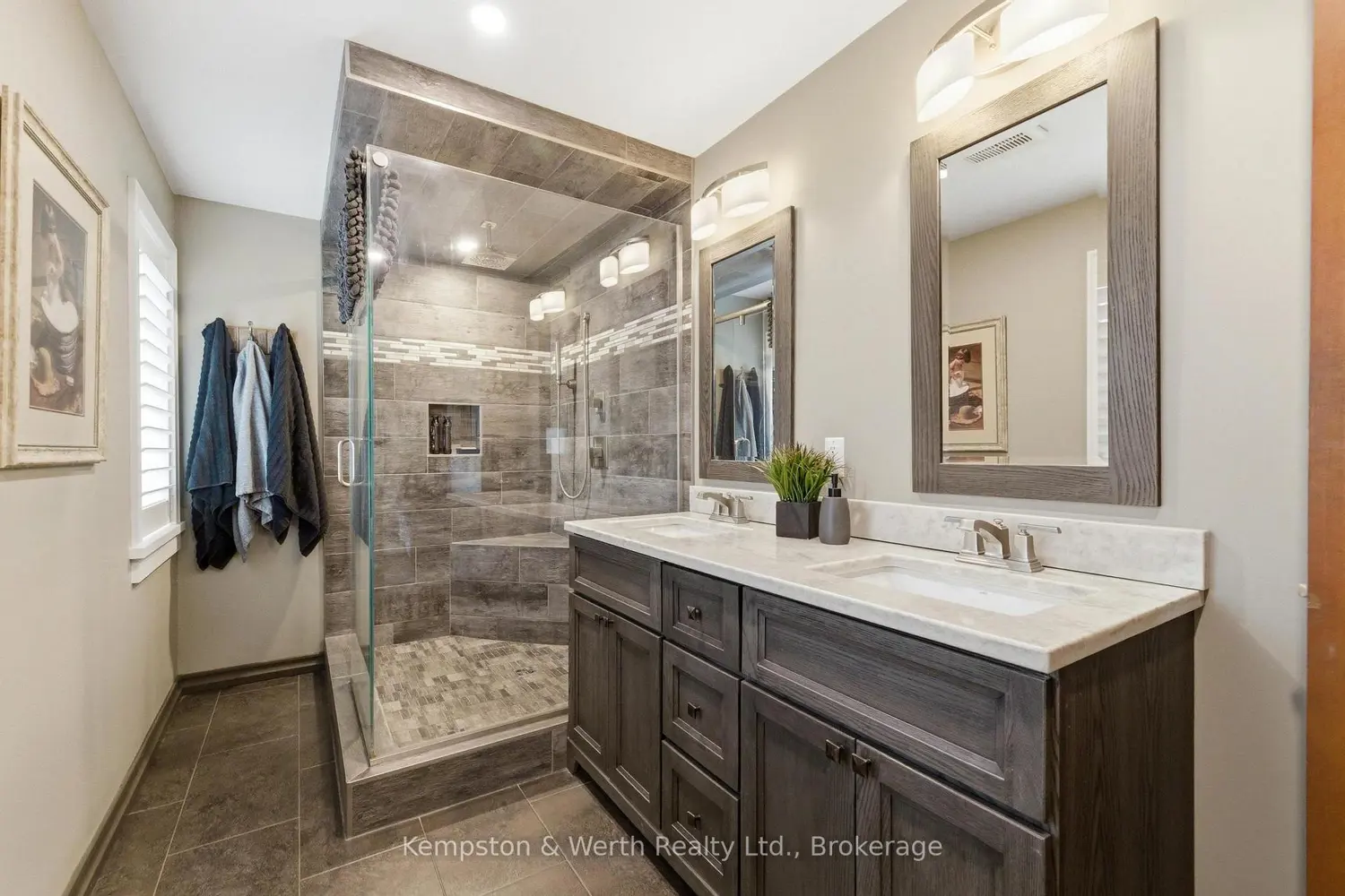 Additional image 11 of 890 Perkin Crescent