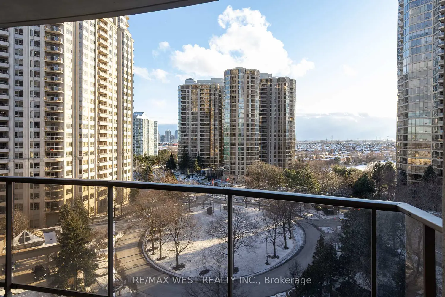Additional image 13 of 35 Kingsbridge Garden Circle 902
