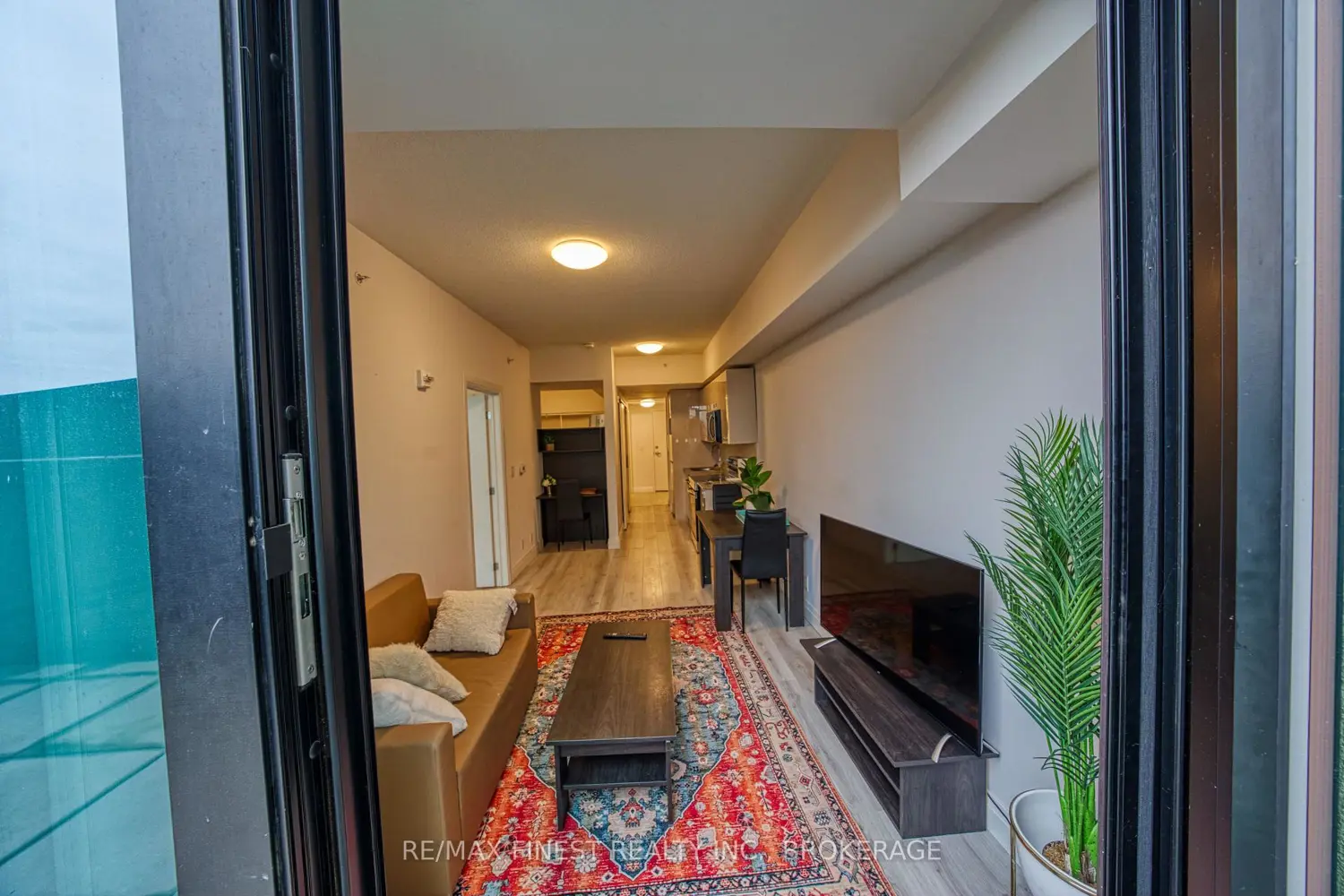 Additional image 14 of 652 Princess Street 522
