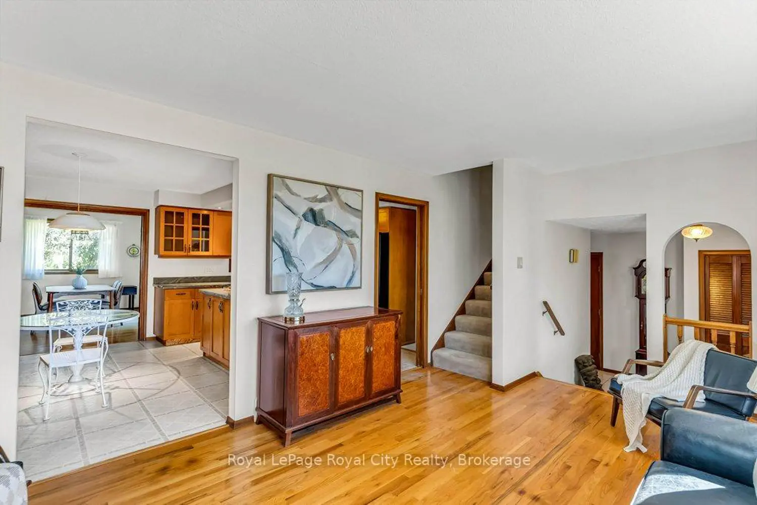 40 Keats Crescent photo 4