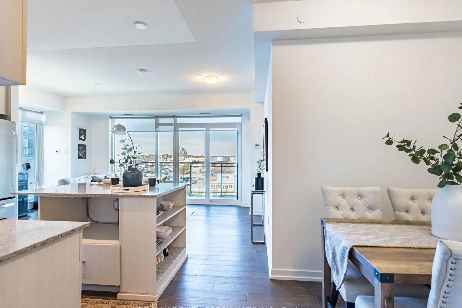 Additional image 5 of 2560 Eglinton Avenue 610