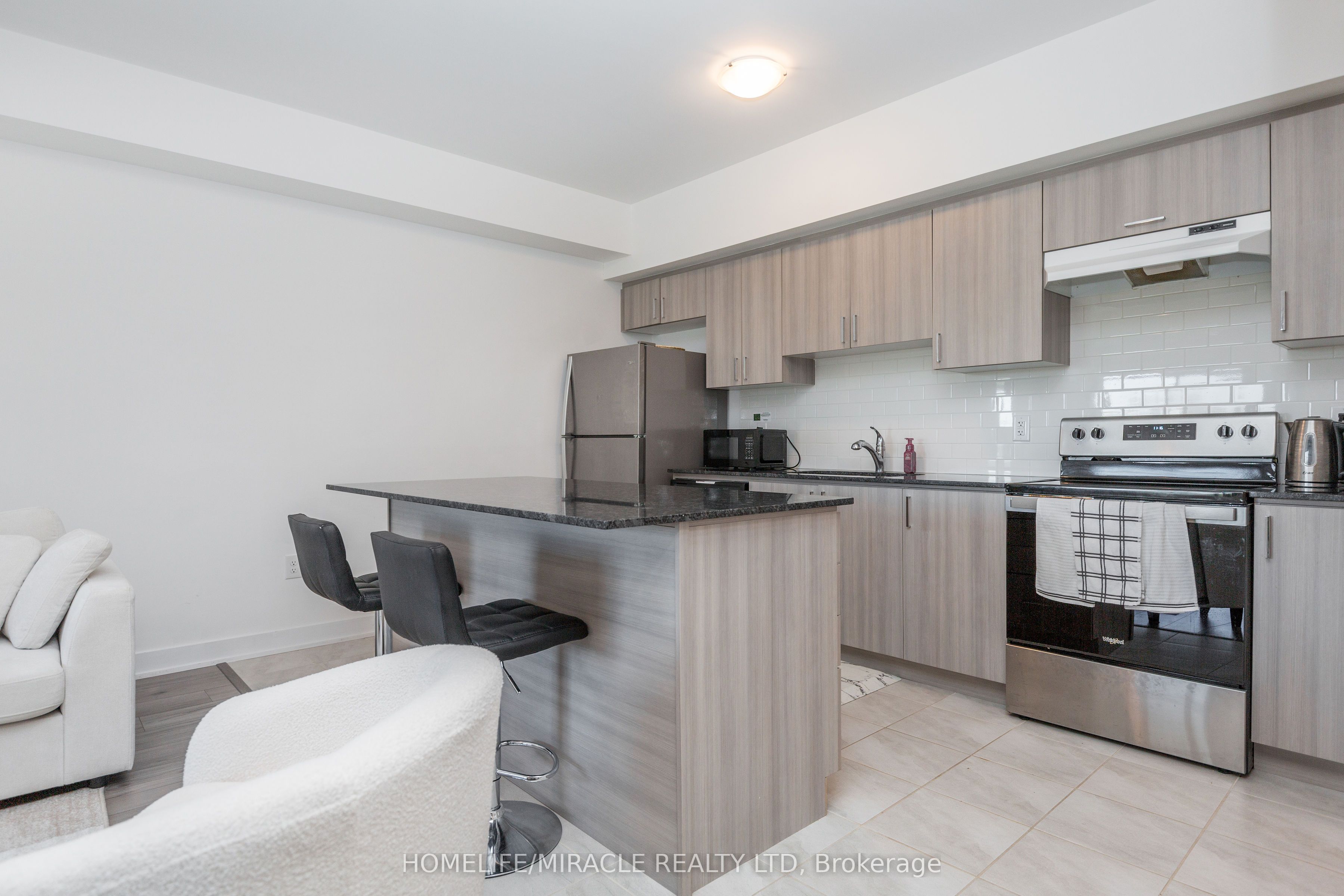 Additional image 4 of 207-8 Culinary Lane, Barrie, ON, L9J 0T2