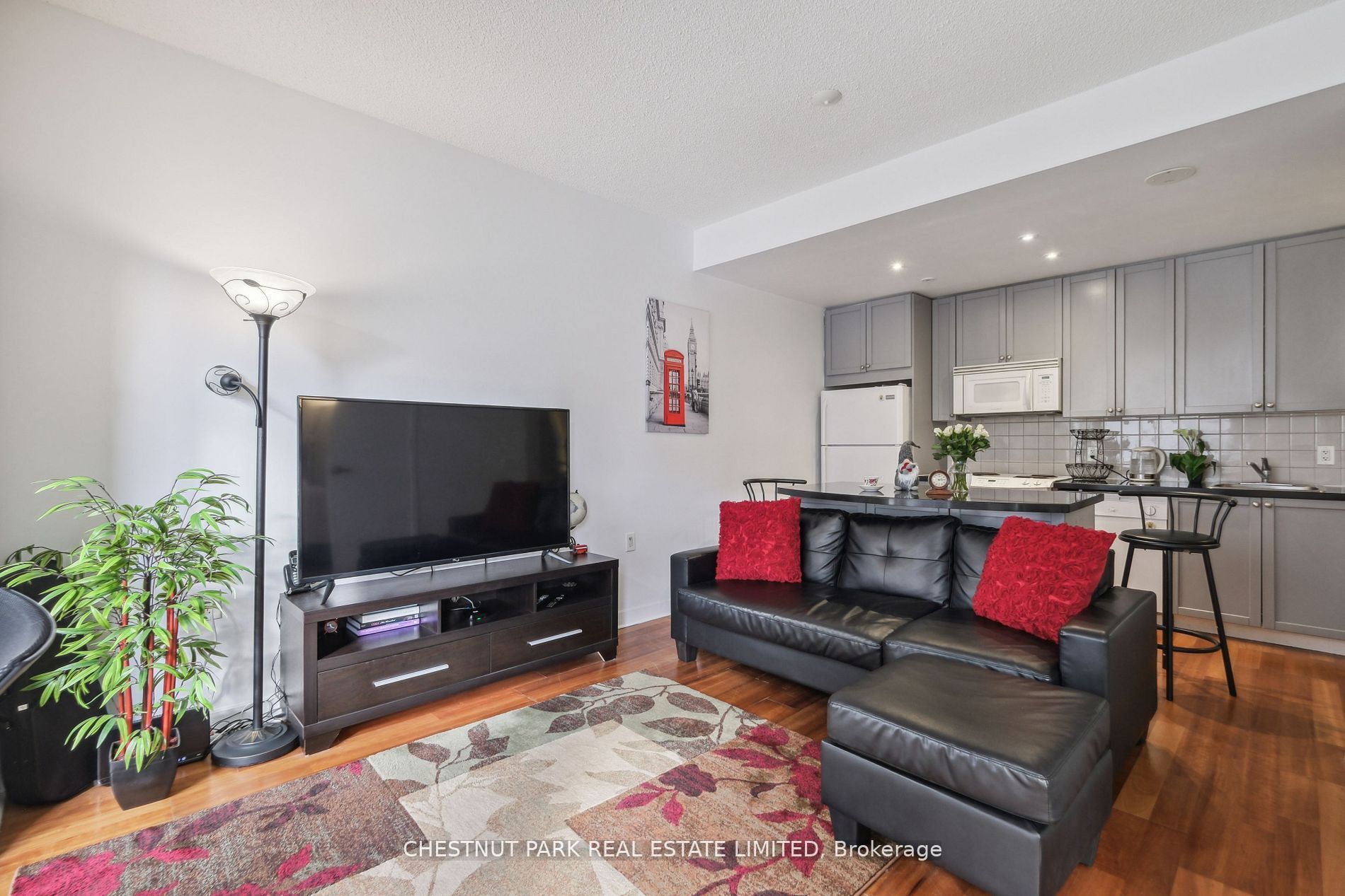 Additional image 6 of 1014-85 Bloor Street E, Toronto, ON, M4W 3Y1