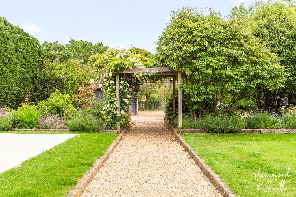 Additional image 28 of 6 bed barn conversion to rentWoodside, Epping CM16