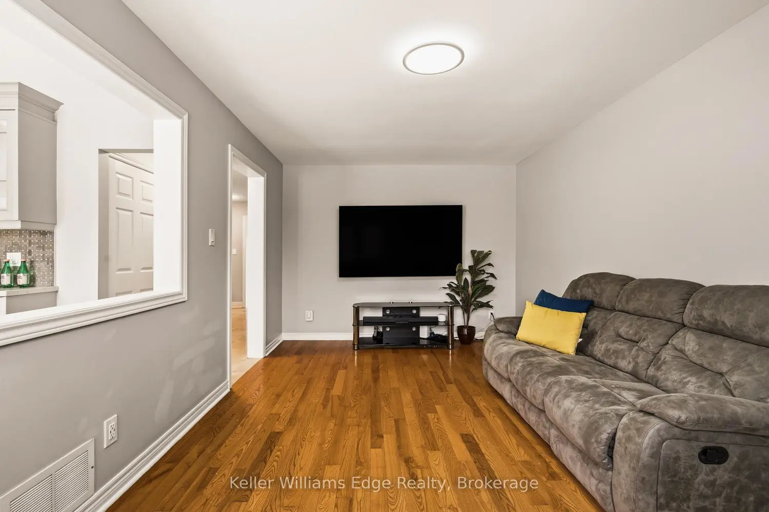 Additional image 3 of 6760 Dillingwood Drive
