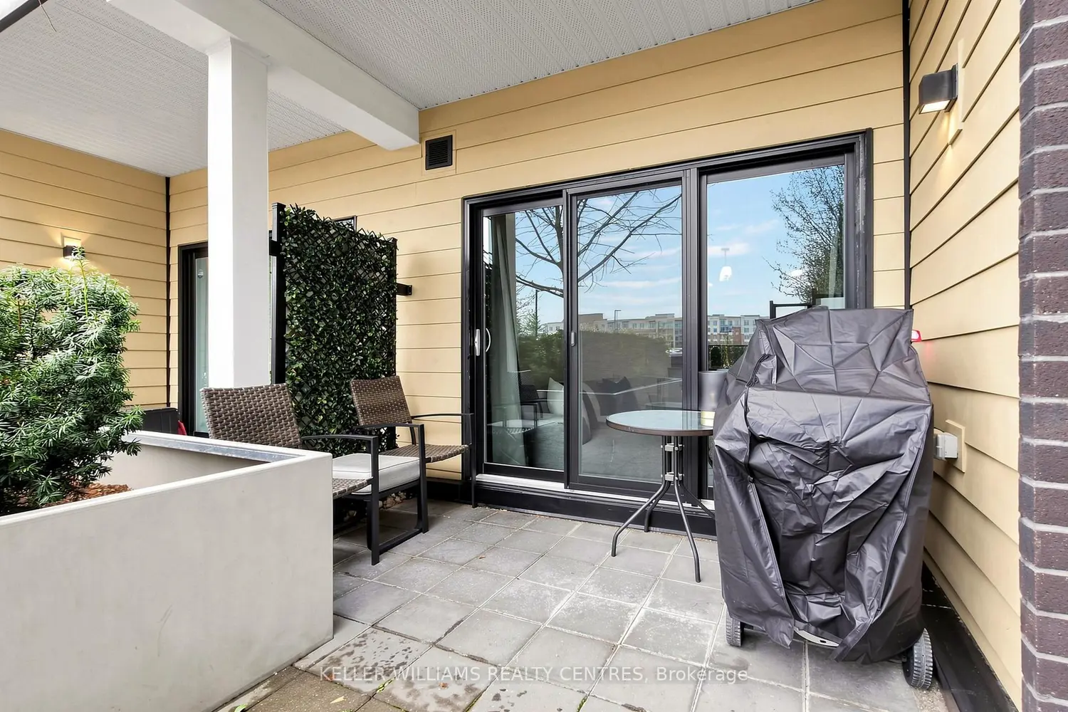 Additional image 5 of 555 William Graham Drive 101